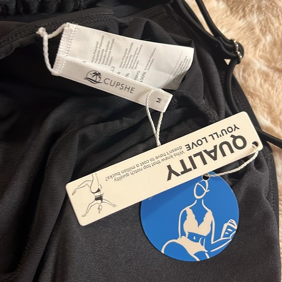 Cupshe one piece swimsuit size medium - Picture 4 of 5